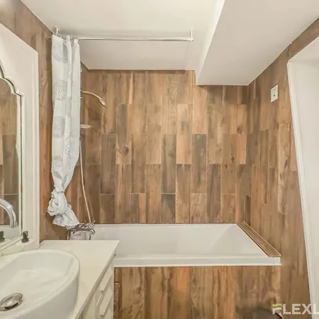 Flexliving - Whole Flat - Lune Appartamento Parigi